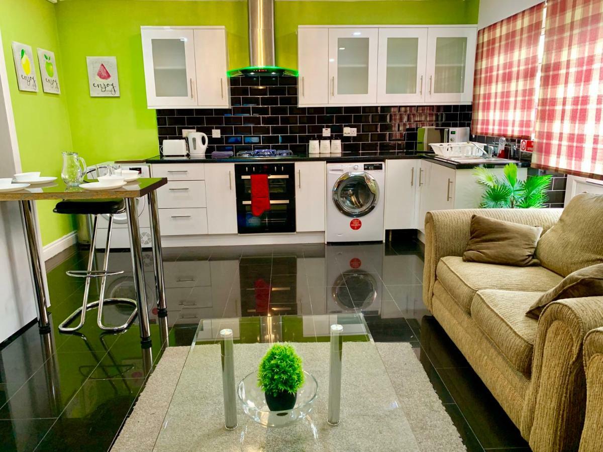 London 2 Bedroom Apartment, Kitchen, Reception And Private Garden Eksteriør billede