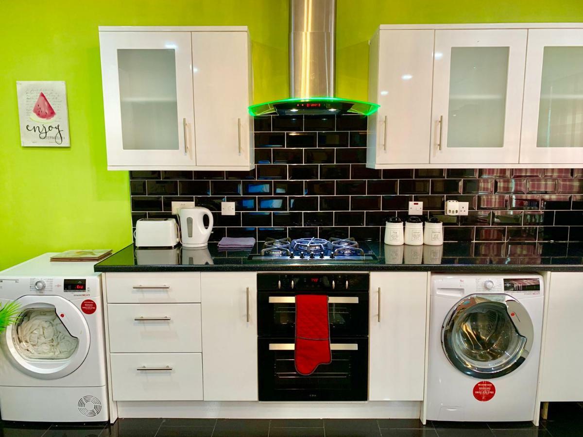 London 2 Bedroom Apartment, Kitchen, Reception And Private Garden Eksteriør billede