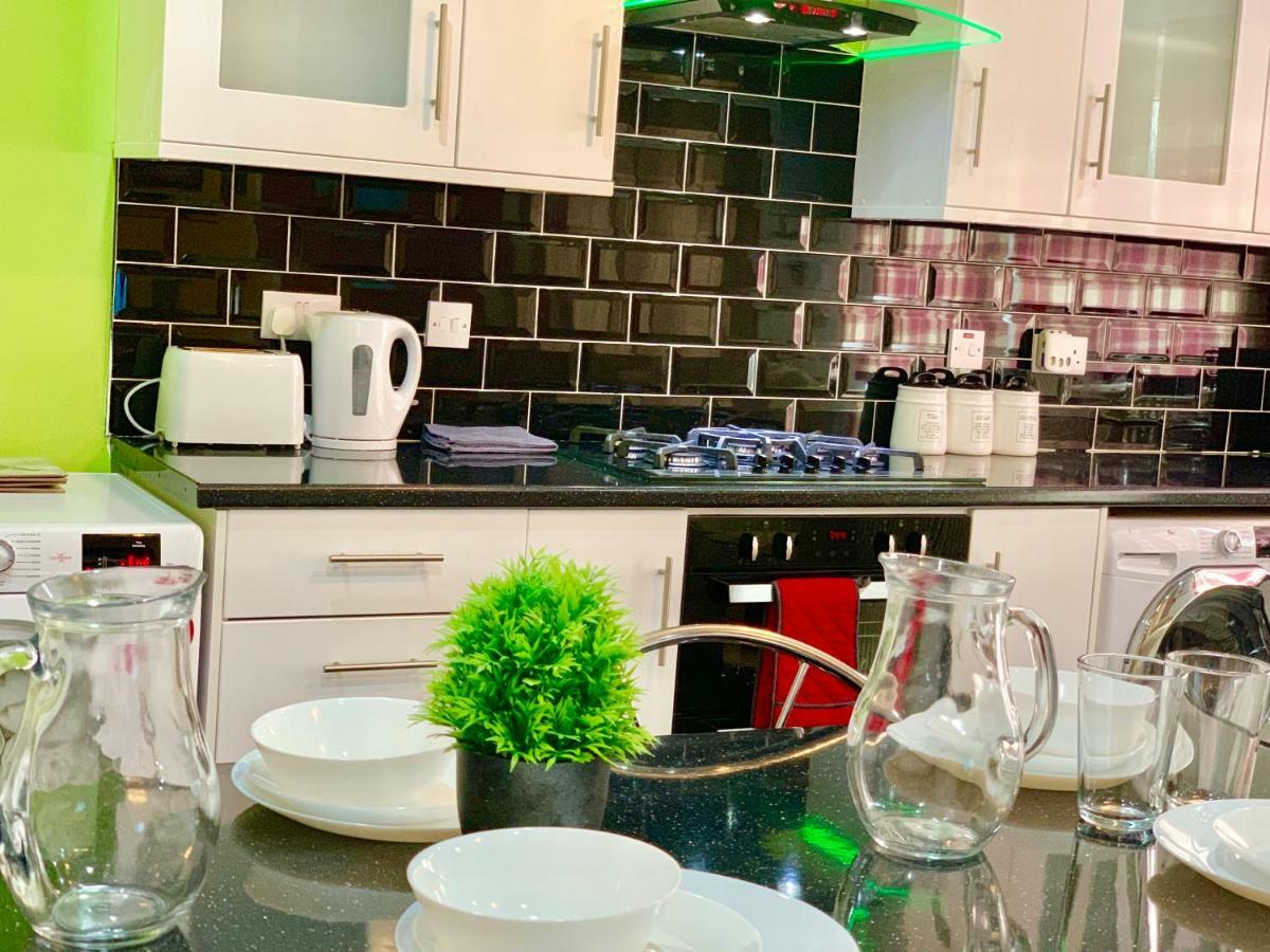 London 2 Bedroom Apartment, Kitchen, Reception And Private Garden Eksteriør billede